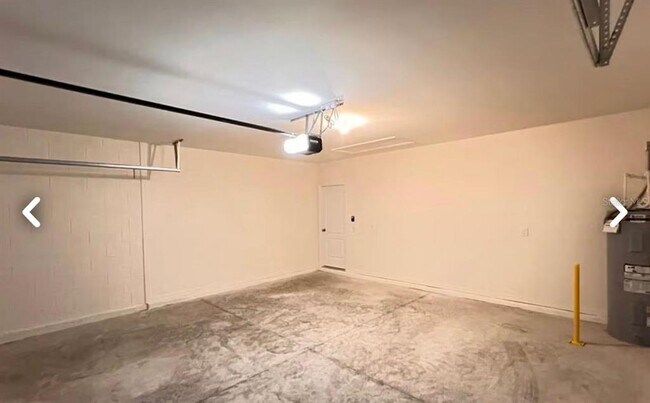 Building Photo - 2073 Doe Run Dr