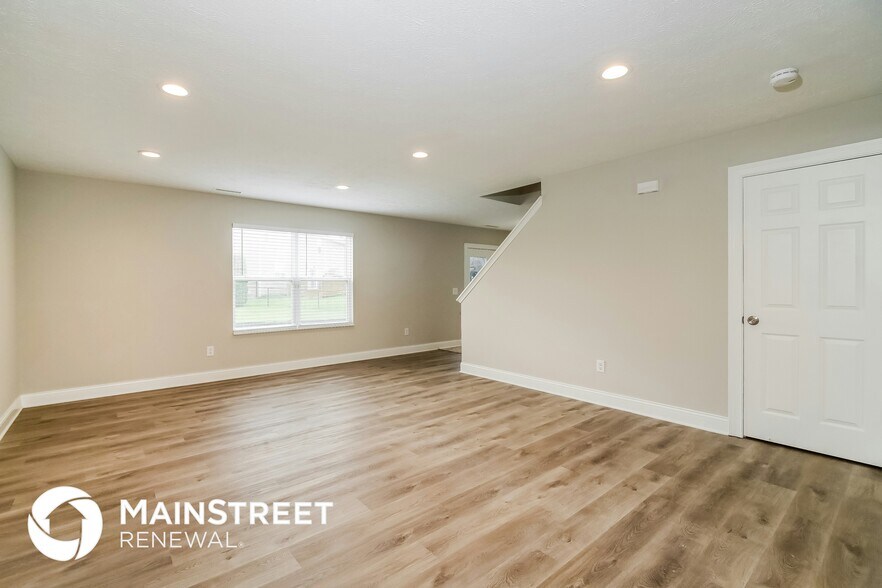 Building Photo - 2361 S Wildflower Ln