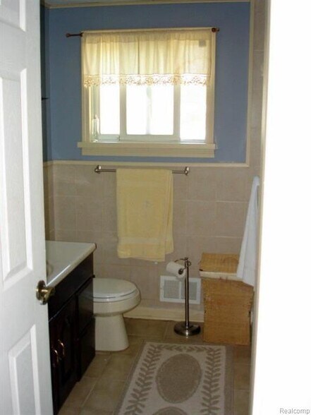 Building Photo - 2719 Pall Mall Dr