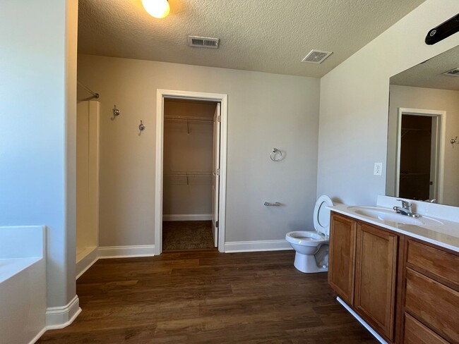 Building Photo - 116 Damascus Dr