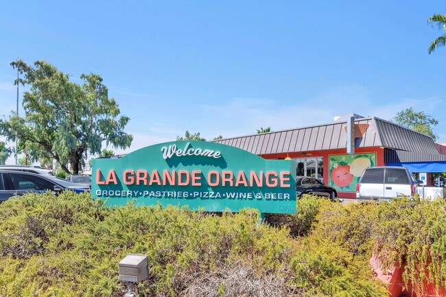 Building Photo - Remodeled 1BR with Private Yard + $250 Gift Card – Move In Today