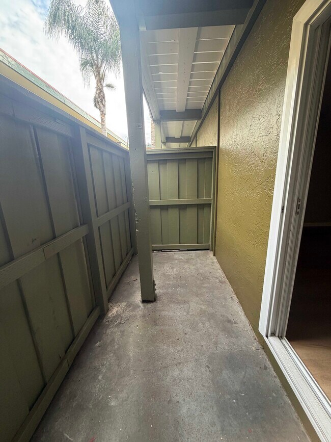 Building Photo - 2124 90th Ave