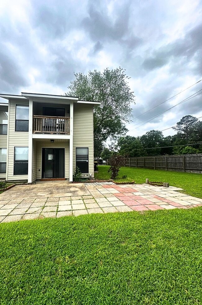 Building Photo - Fisherman's Delight