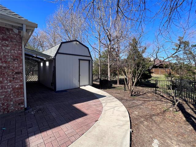 Building Photo - 1111 Hughes Ct