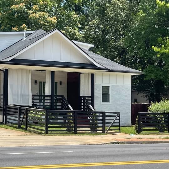 Building Photo - 906 Metropolitan Pkwy SW