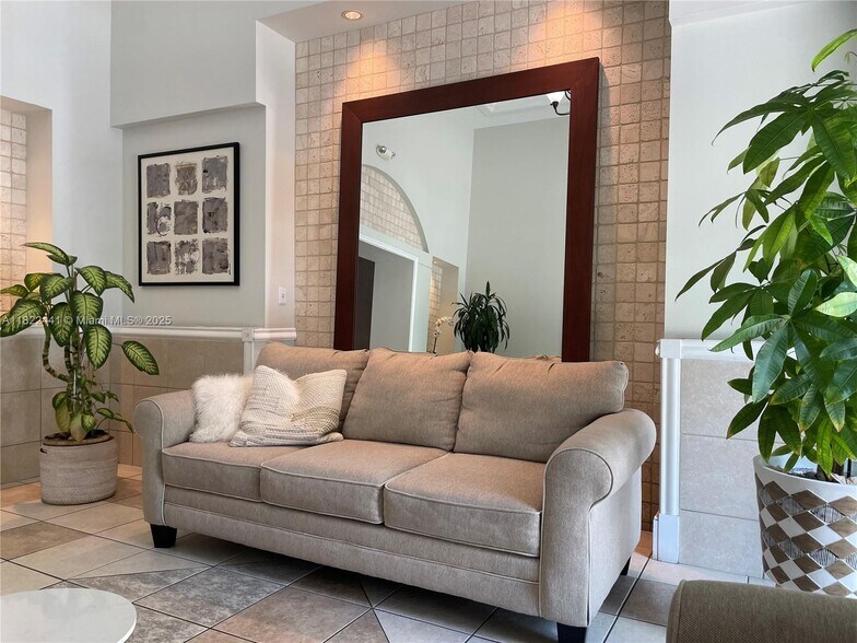 Building Photo - 50 Menores Ave