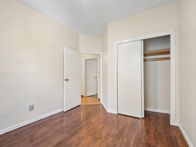 Building Photo - 121 Garrison Ave