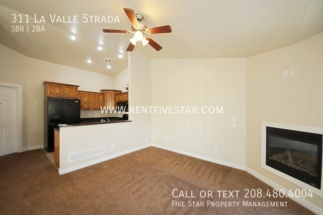Building Photo - 311 La Valle Strada