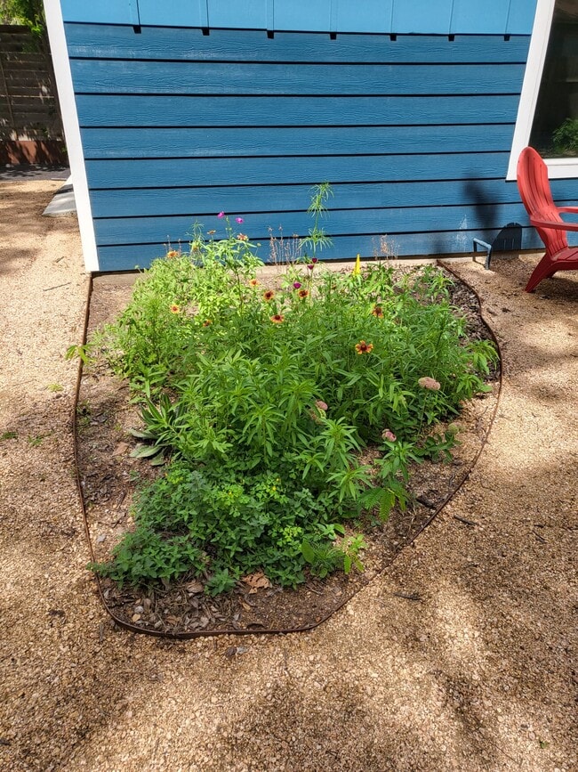 Building Photo - 4608 Gonzales St