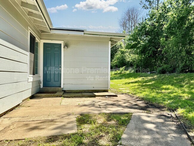 Building Photo - 101 Twining Dr