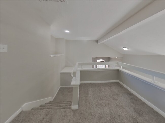 Building Photo - 7114 River Garden Dr