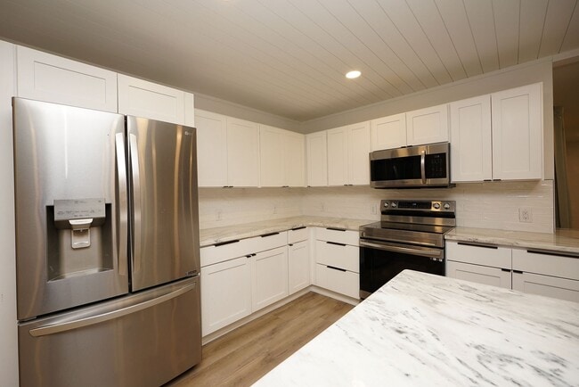 Building Photo - Updated Home in Rocky Bayou