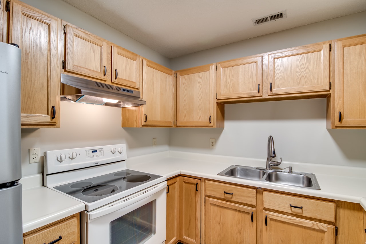 Building Photo - 68 Forest Oaks Dr