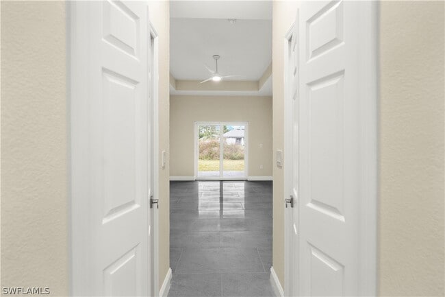 Building Photo - 1043 Albert Ave