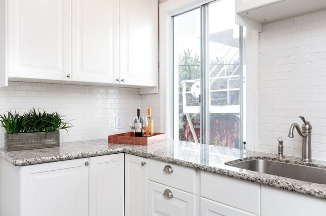 Kitchen - 2912 Harper Street