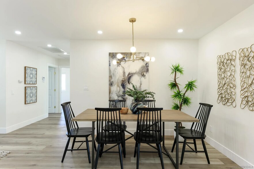 Dinning area - 10967 Salinas Way