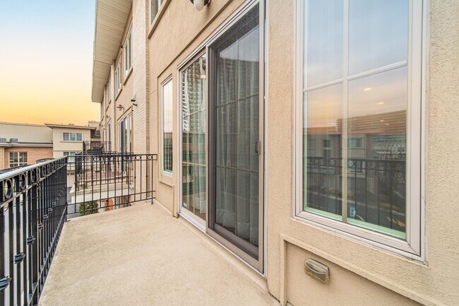 Building Photo - 11 Washington Pl