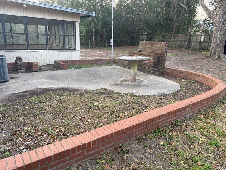 Building Photo - 1614 Woodrow Ave