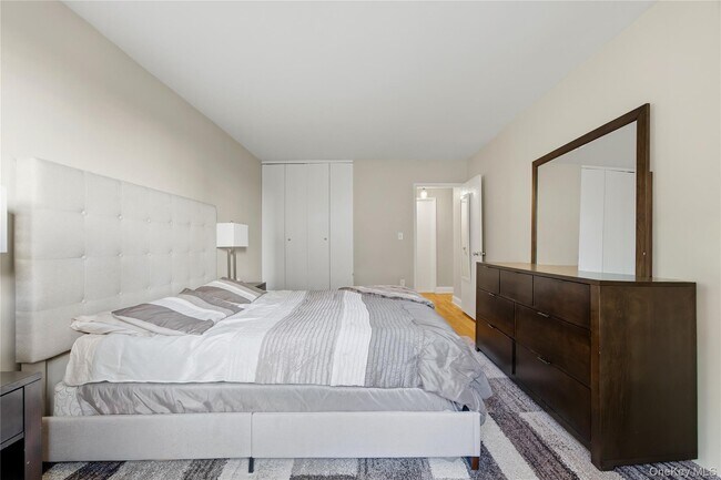 Building Photo - 21 Fairview Ave