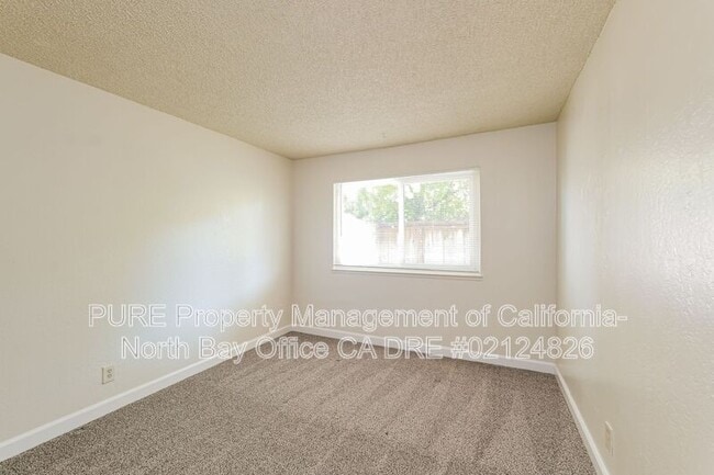 Building Photo - 2326 Tachevah Dr