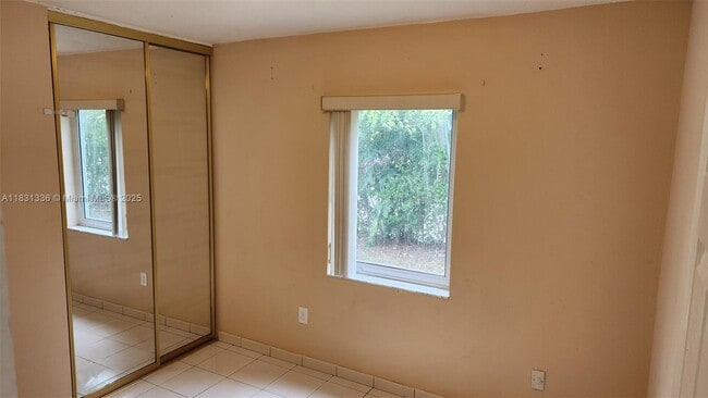 Building Photo - 5460 SW 133rd Ct
