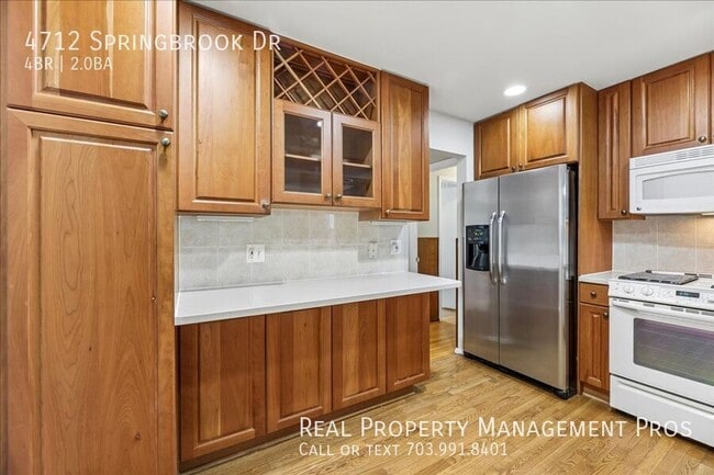 Building Photo - 4712 Springbrook Dr
