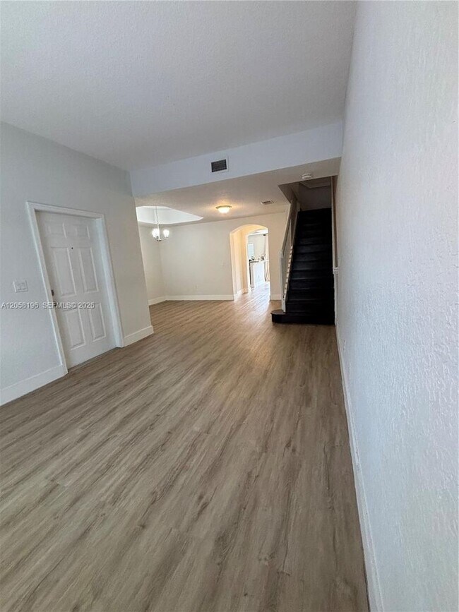 Building Photo - 4931 N Harbor Isles Dr