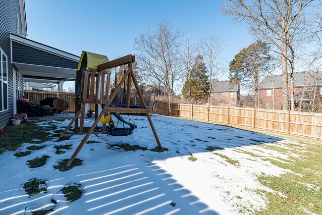 Building Photo - Spacious 4-Bedroom, 2.5-Bath Home for Rent...