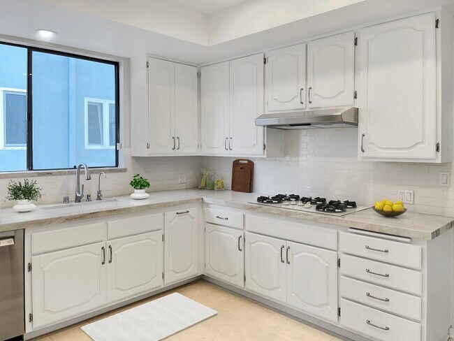 Remodeled Kitchen with Quartzite Countertops - 1220 Roxbury Dr