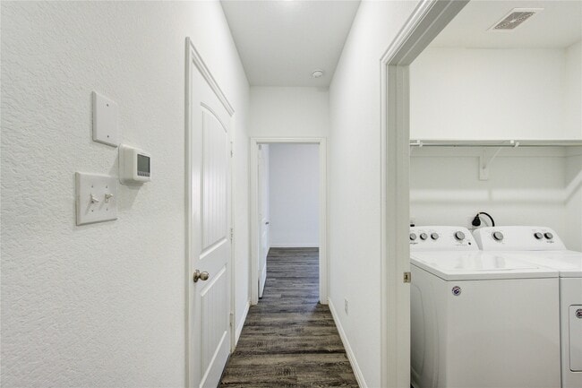 Building Photo - 1088 Rd 5102