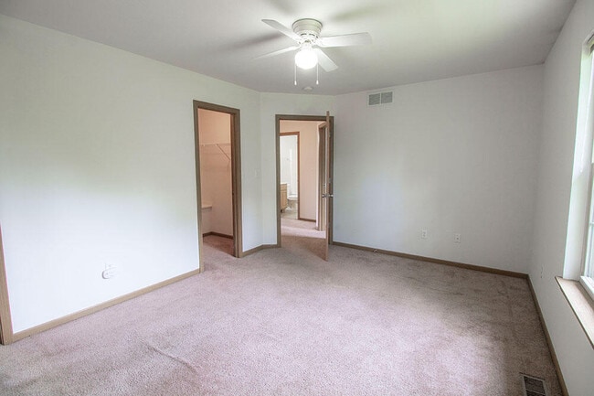 Building Photo - 2119 N Ballenger Ln