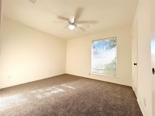 Building Photo - 119 Asheboro Dr