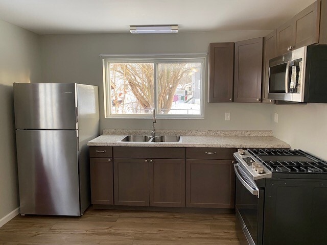 Building Photo - 2417 Fairmount Pkwy