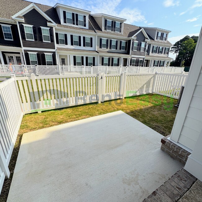 Building Photo - 4918 Breck Ln