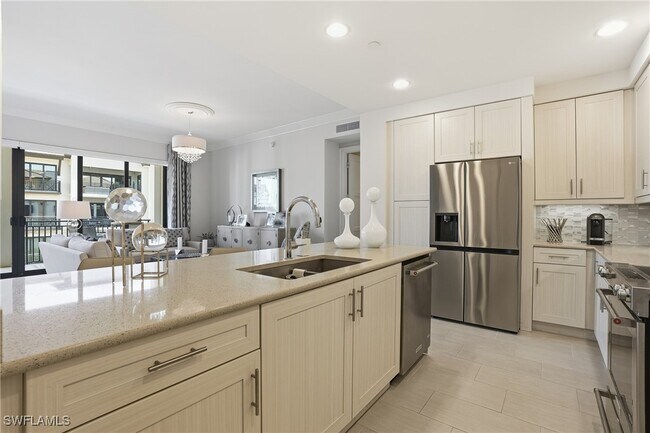 Building Photo - 1030 3rd Ave S