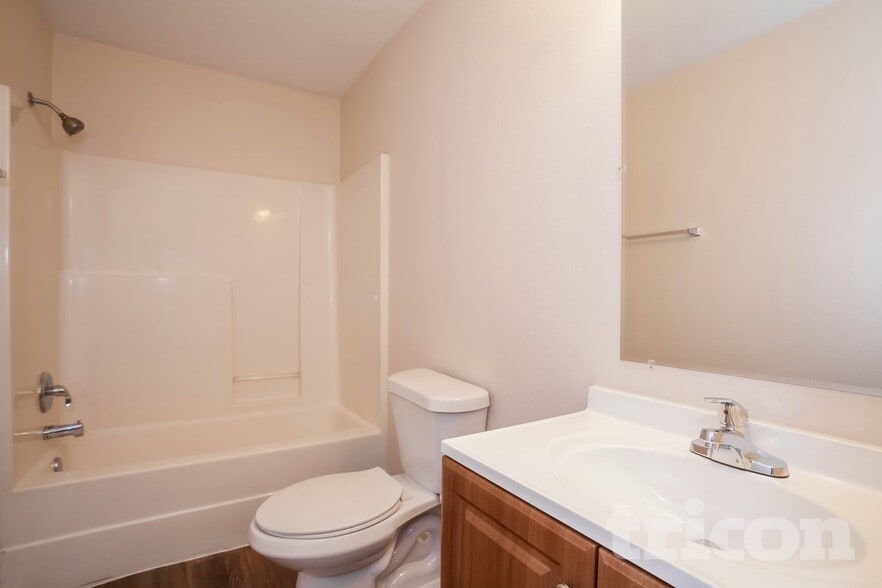 Building Photo - 15019 Easingwold Dr