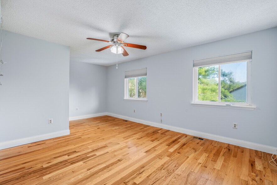 Building Photo - 99 Thoreau Dr