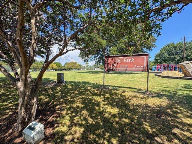 Building Photo - 910 S Austin St