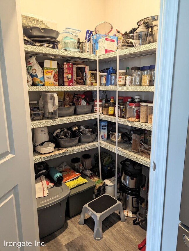 Building Photo - 5 br, 4 bath House - 3034 Snowdrop Ct.