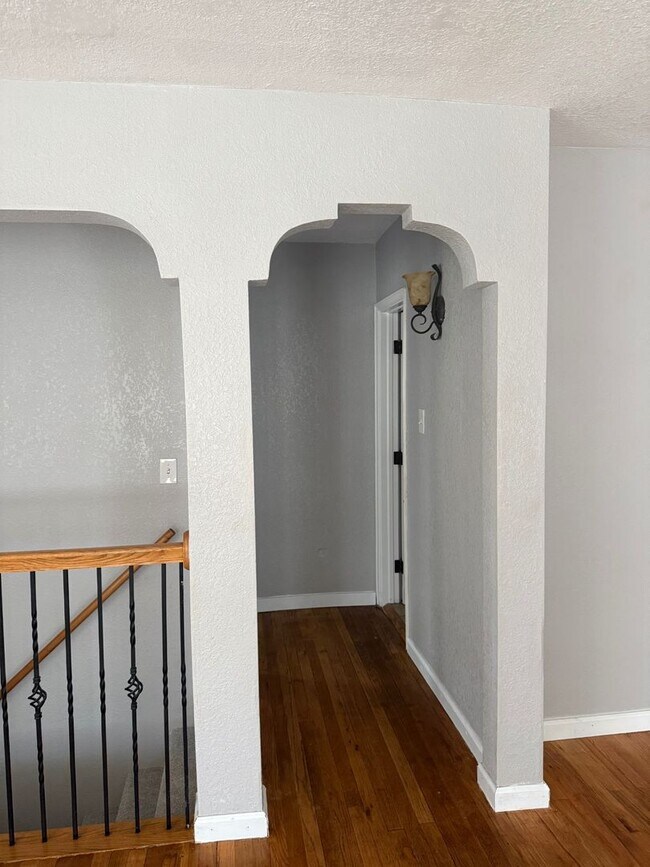 Building Photo - 3 BR/2BA | Newly Renovated Single Family Home | Great backyard | In Denver!