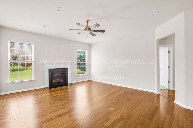 Building Photo - 10697 Sky Chase Ave NW