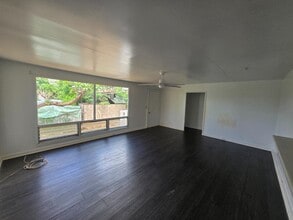 Building Photo - 84-956 Hanalei St - Unit B