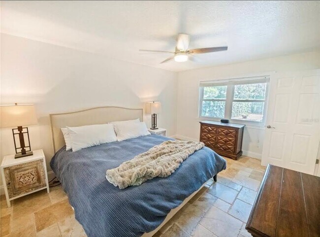Master Bedroom - 968 Woodrose Ct
