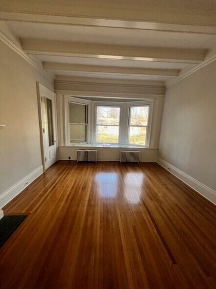 Building Photo - 49 Beacon St