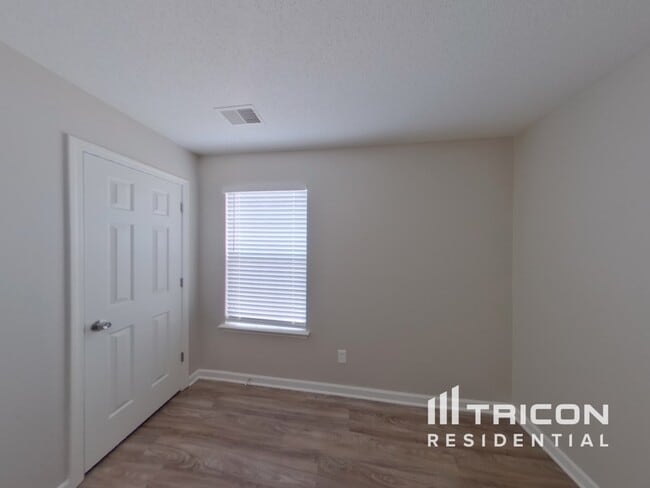 Building Photo - 1312 Waverly Pl Dr
