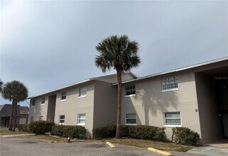 Building Photo - 5885 Dahlia Dr