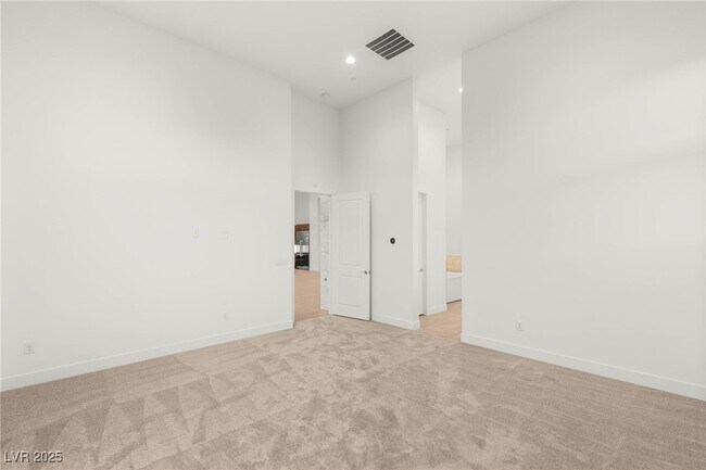 Building Photo - 10793 Vista Altura Ave