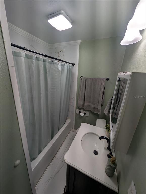 Building Photo - 771 14th Ave S