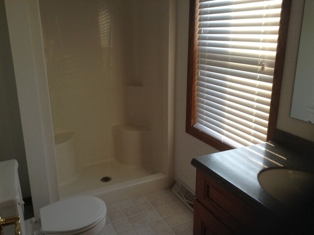 Building Photo - 430 E Clancy St