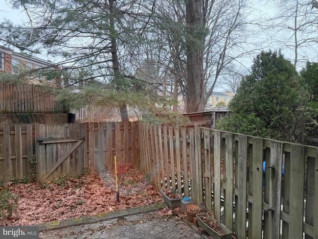 Building Photo - 11573 Sullnick Way